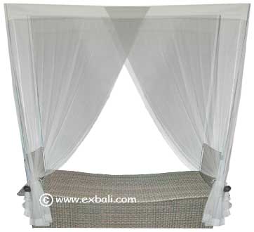 Outdoor "Babylon'  daybed