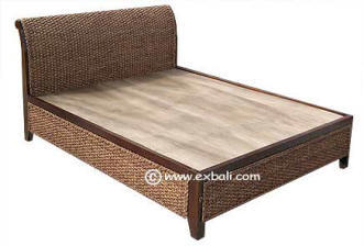 Water hyacinth bed with mahogony trim
