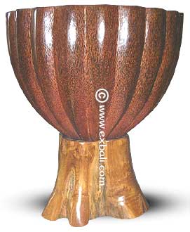 palm dish on teak stand