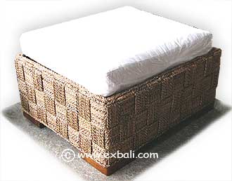 Banana twist ottoman