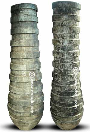 White washed step pattern palm vase