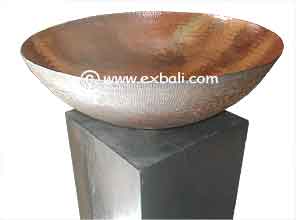 Copper wash basin with pedistal