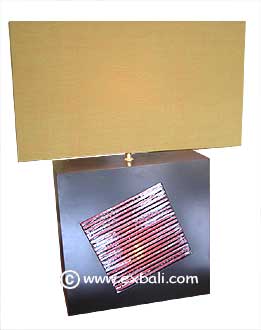 Lampshade with glass insert