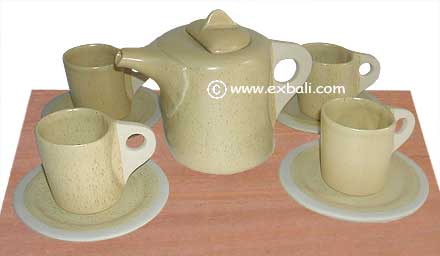 Glazed teapot setting
